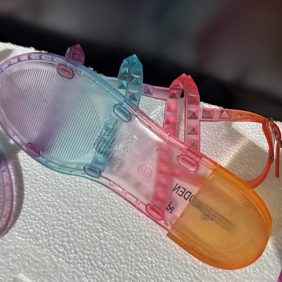 Kids | girls size 3 | Steve Madden | Colorful Transparent Strappy Sandals - Picture 3 of 3